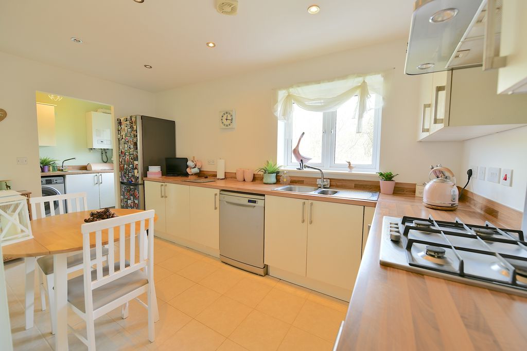 Kitchen- click for photo gallery